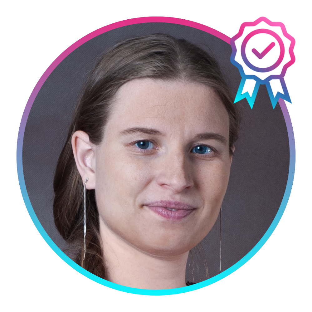 Mgr. Bc. Eliška Wellech, LL.M.